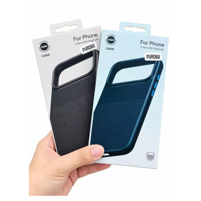 Capinha Emborrachada com Textura Bipartida e Interior Aveludado – iPhone 16 Pro